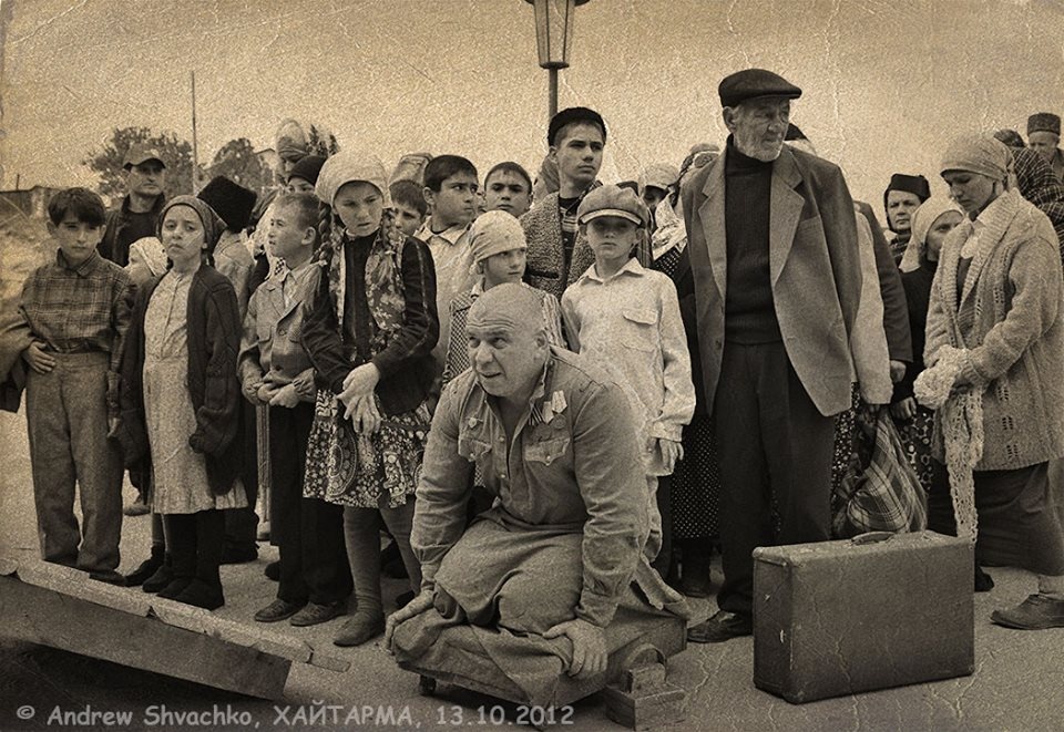 Фото депортация. Крымские татары выселение 1944. Депортация татар 1944. 18 Мая 1944 депортация крымских татар. Депортация татар из Крыма в 1944.